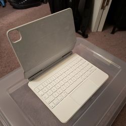 M1 iPad Pro Magic Keyboard