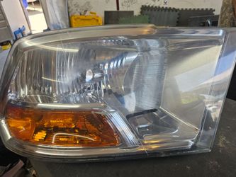 Dodge Ram 1500/2500/3500 Right side headlight