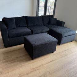💥 Brand New Bkack Sectional Witg Free Ottoman 
