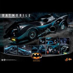 Hot Toys  MMS694 Batman Returns 1/6 Scale Movie Masterpieces Batmobile Mint Never Displayed