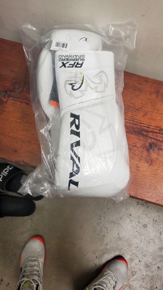 Rival Boxing Gloves 14oz