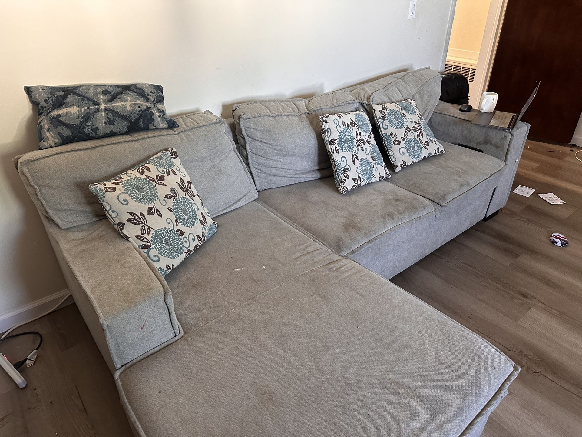 Sofa Free