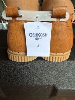 Child  OshKosh boots size 3