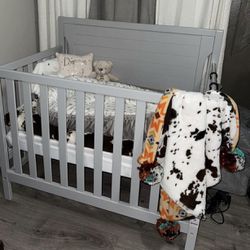 NEW Mini Baby Crib & Mattress 