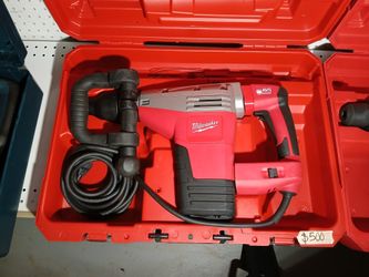 Milwaukee
SDS-MAX Demolition Hammer