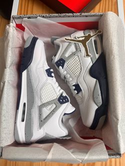 Air Jordan 4 midnight navy grade school