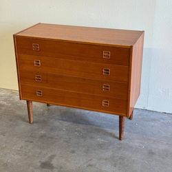 Danish MCM Teak Chest of Drawers — Vintage Small Dresser with Sculpted Pulls 1960s
