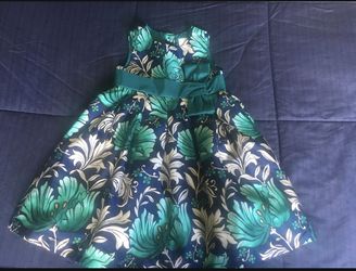 Beautiful flower dress 👗 size 4T Gymboree 