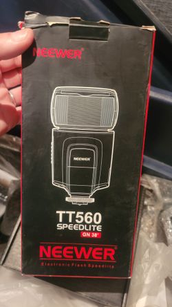 TT560 NEEWER Flash