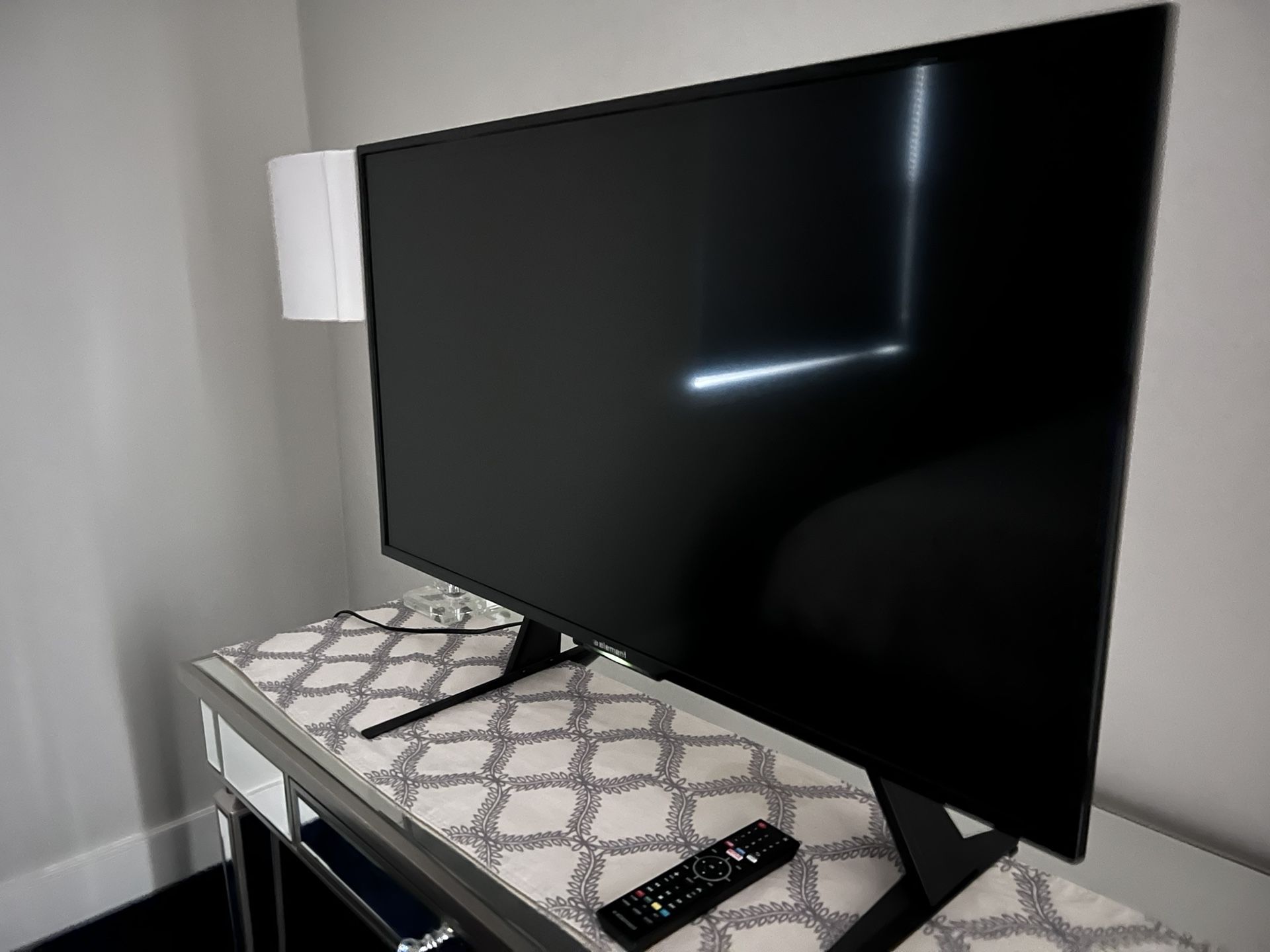 39inch Smart TV 1080p