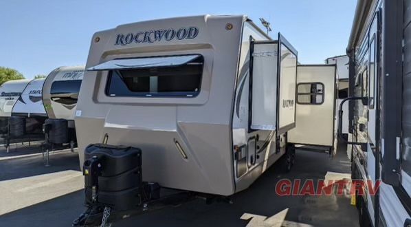 Rockwood ultra lite trailer Model 2604WS
