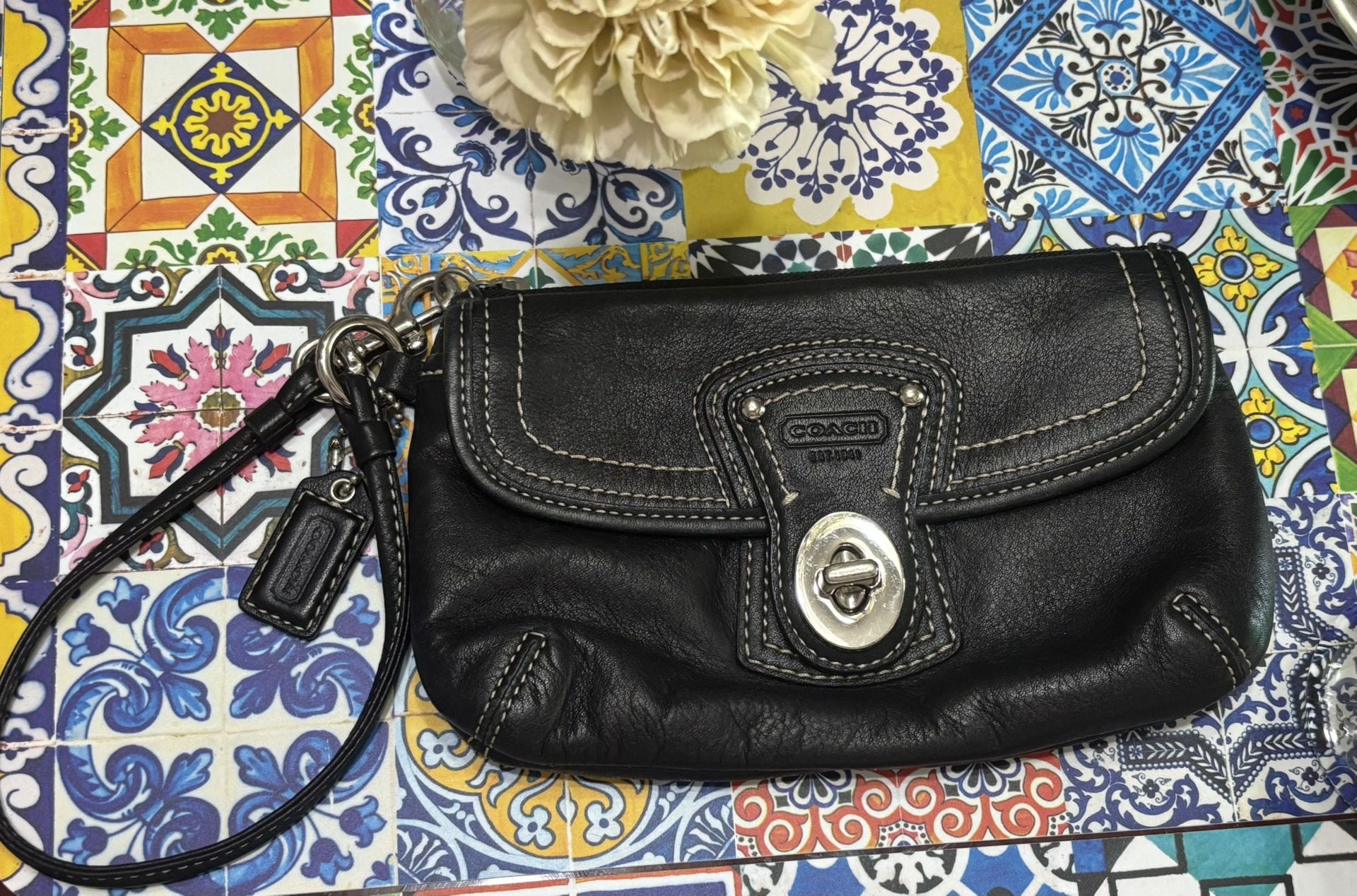 Vintage Coach Legacy Black Leather Wristlet
