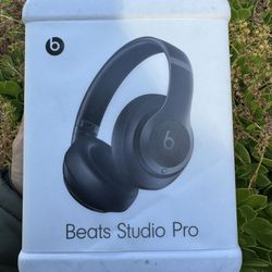Beats Studio Pro (noise cancellation)