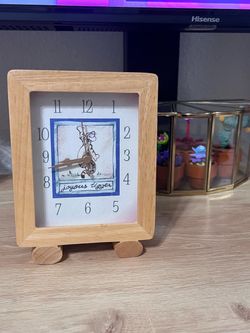 Disney Winnie the Pooh wood clock