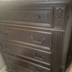 California King Size Bed Oak !! With Chest Desser 