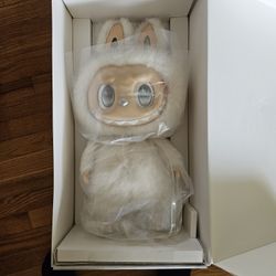 THE MONSTERS - ANGEL IN CLOUDS Vinyl Face Doll