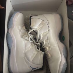 Air Jordan 11 Retro Size 9 