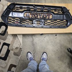Tacoma TRD 2017 Front Grill 
