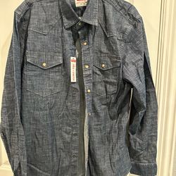 Men’s shirt size L