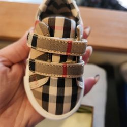 Burberry Toddler Shoe Size 17