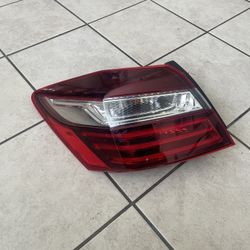 2016~2017 Honda Accord Sedan OEM Rear Left Outer Tail Light Assembly Genuine