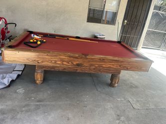 Standard size pool table
