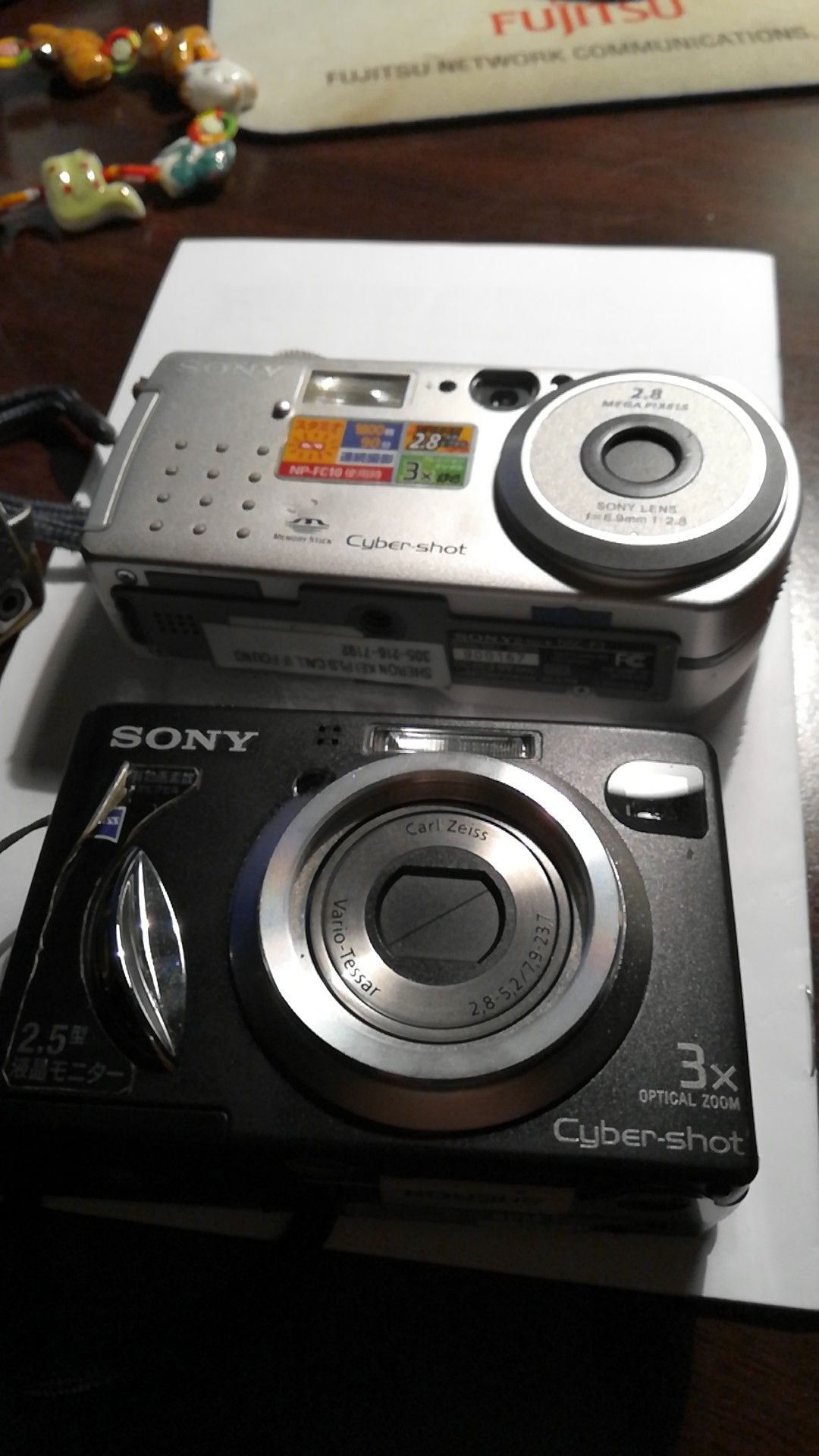 Sony DSC W5 and DSC P3
