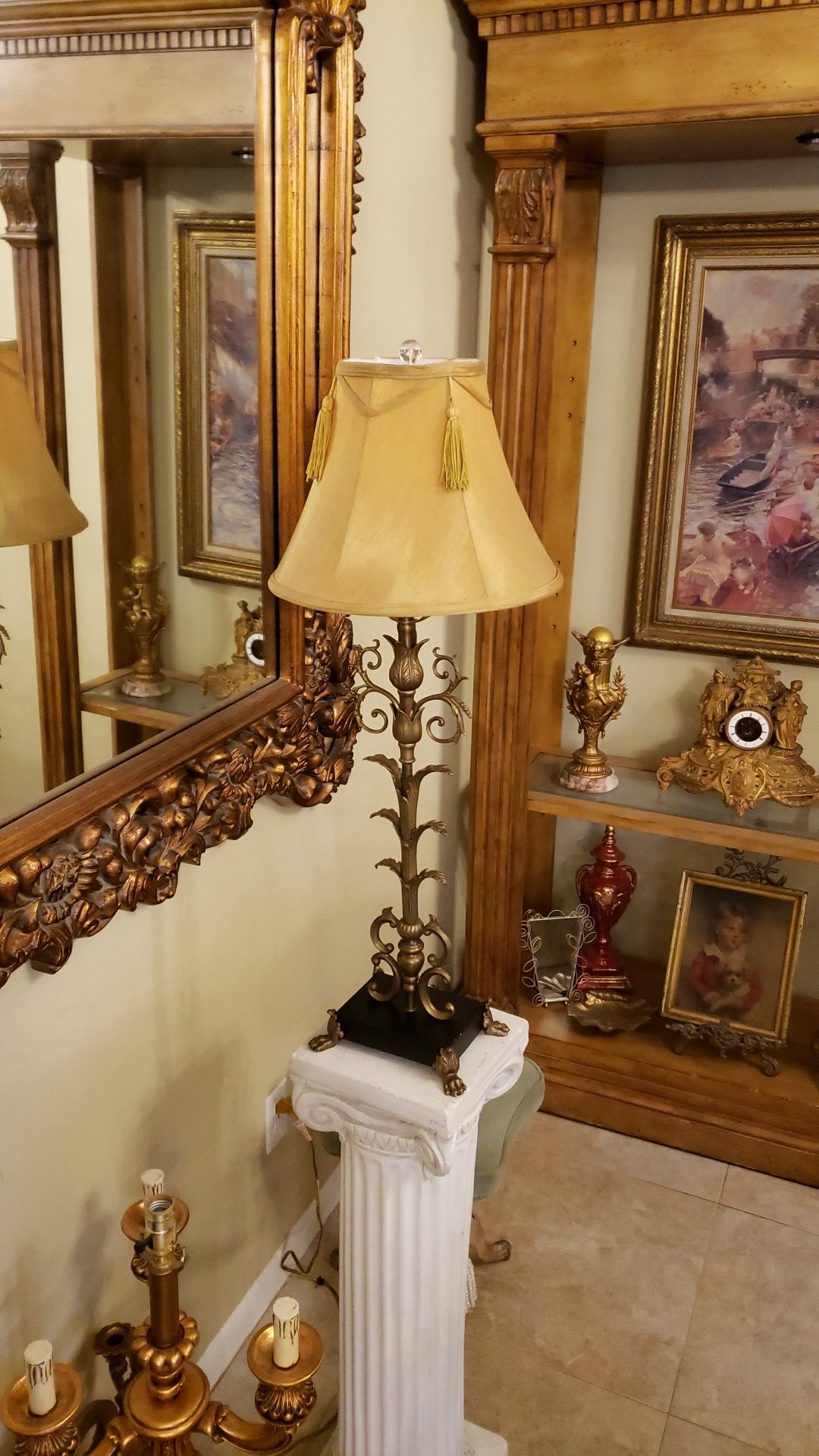 Brand "Fine Art" designer lamp