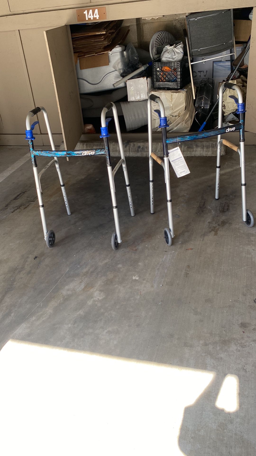 Walker Adult