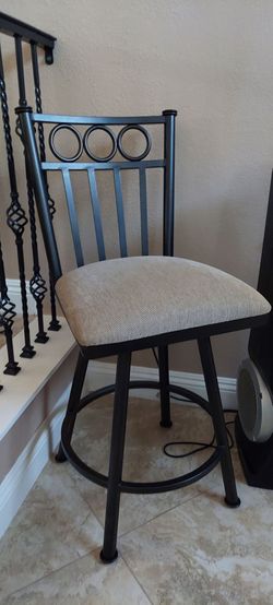 Set of 3 Heavy-Duty Metal Swivel Bar Stools