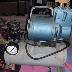Vintage Bell & Gossett Oli-less Compressor/vacuum Pump