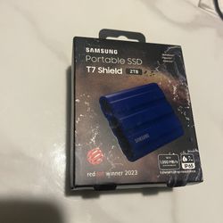 SAMSUNG T7 Shield 2TB, Portable SSD, up-to 1050MB/s, USB 3.2 Gen2, Rugged,IP65 Water & Dust Resistant, for Photographers, Content Creators and Gaming