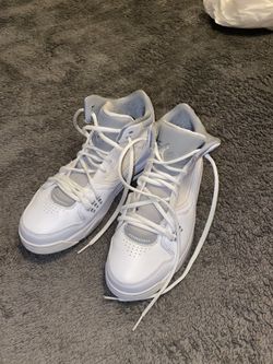 Jordan shoes size 7Y (white color)