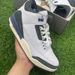 New Jordan 3 “A Ma Maniere” Size 9.5M