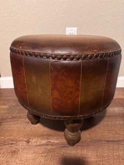Vintage Style Brown Faux Leather Round Stool / Ottoman