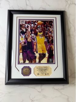 SHAQUILLE O'NEAL Limited Edition Authentic NBA Photograph and Bronze Medallion