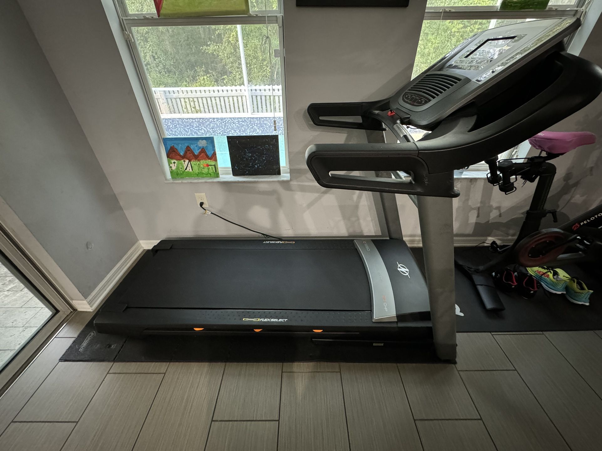 NordicTrack C 990 Treadmill