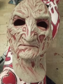 A nightmare on elm st 4 Freddy mask