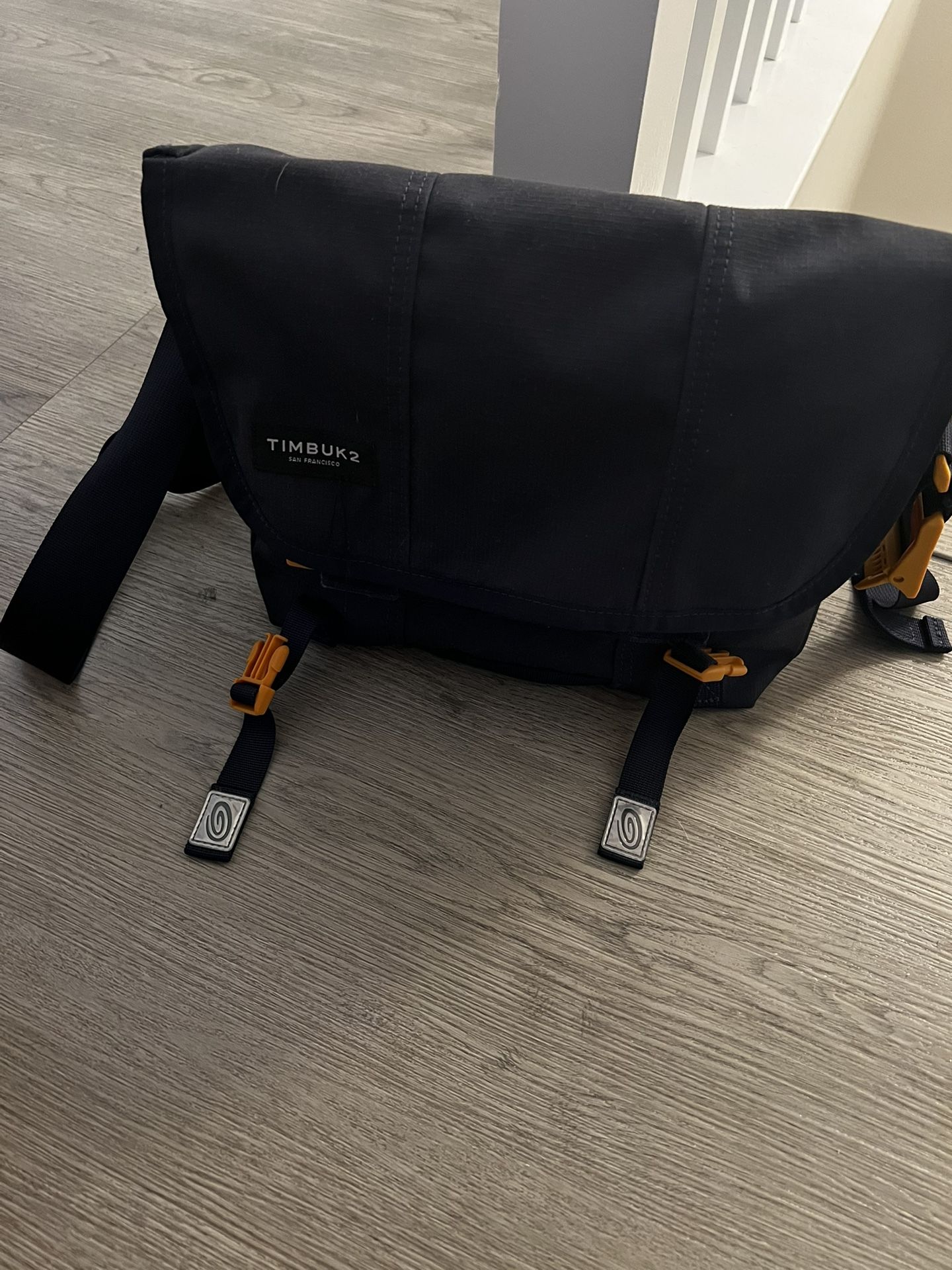 Timbuk 2 Messenger Bag For Sale!