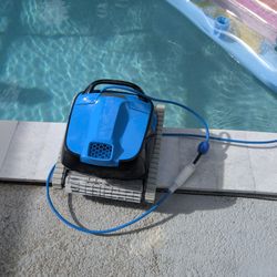Maytronics Dolphin Nautilus CC Pro + Wifi (Pool Robot)