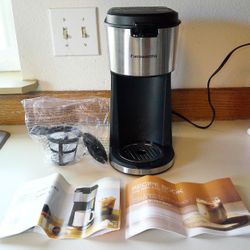 
Famiworths - Hot & Iced Single Serve Coffee Maker with K-Cup & Filter