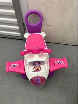 Minnie Mouse air plane