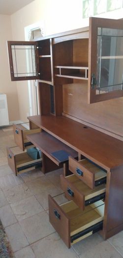 Desk with shelves