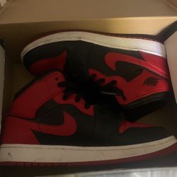 Air Jordan 1 Mid 