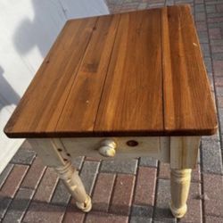 Ethan Allen Farmhouse End Table