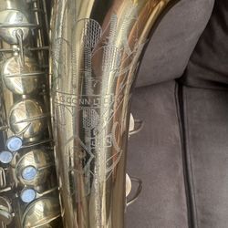 Gorgeous 1940’s Conn 10M Tenor Sax. 