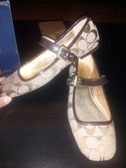 Authentic Coach flats