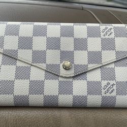 Louis Vuitton Women’s Wallet