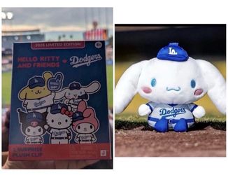 Cinnamoroll Hello Kitty and Friends Limited Edition Surprise Plush Clip LA Dodgers 2026