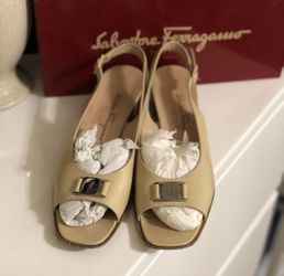 ❗️SALE❗️Authentic Salvatore Ferragamo Slingback